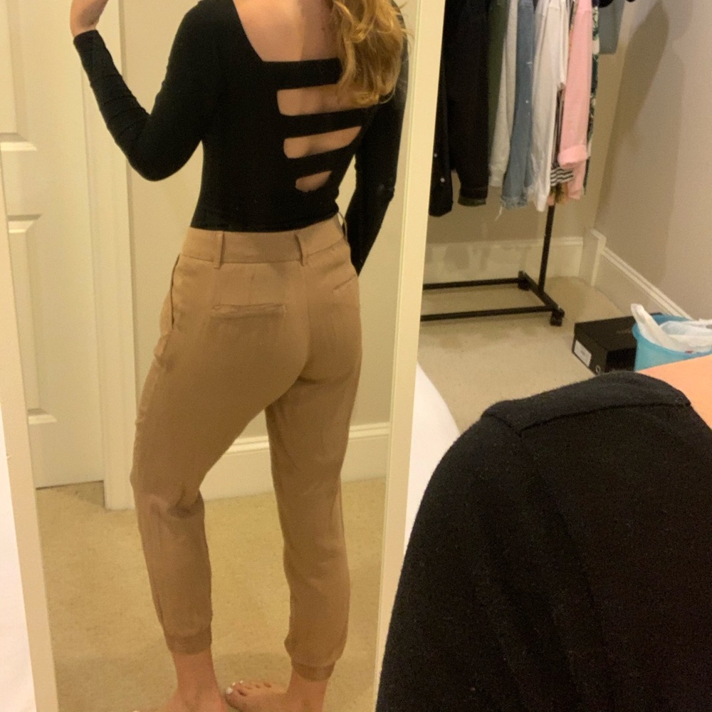 Aritzia Pant - Picture 2 of 4